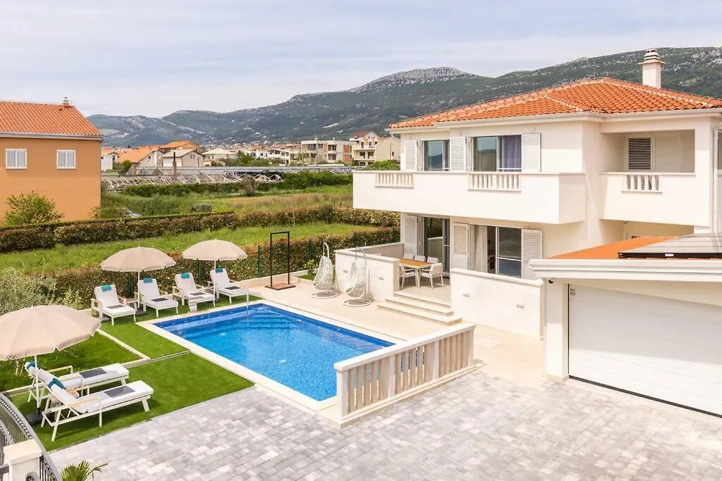 Villa Bachin Kastela